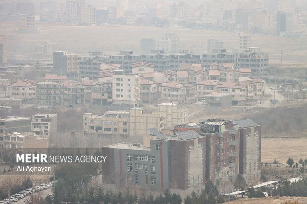 احتمال غیرحضوری شدن مدارس تهران در روز سه‌شنبه وجود دارد