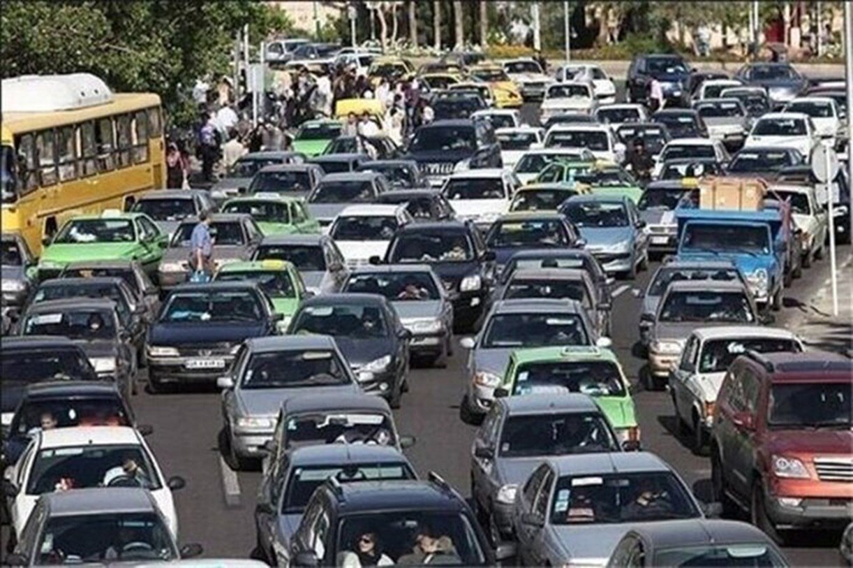 بارش باران و ترافیک نیمه‌سنگین در برخی جاده‌های کشور